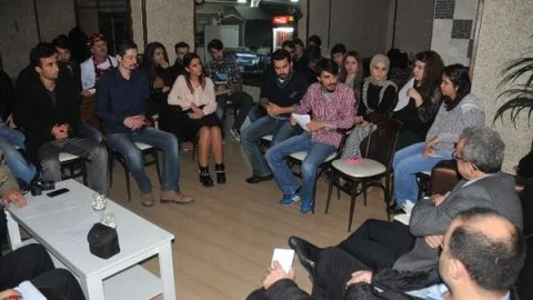 Üniversite Öğrencileri Dertli