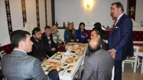 Ak Parti'den Engellilere Kahvaltı