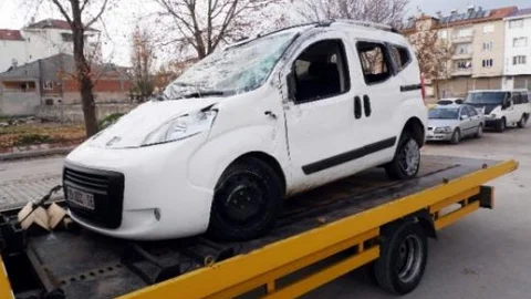 Otomobil Şarampole Uçtu: 1 Yaralı