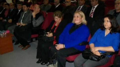 Esogü'de ''göç Ve Etnik Yapı: Emirdağ Örneği'' Konferansı