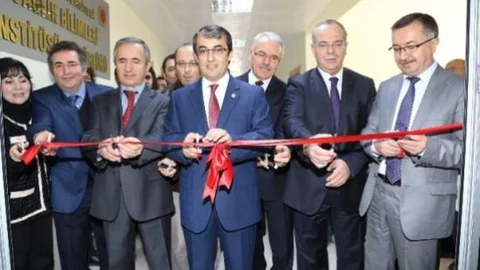 Bü Sağlık Bilimleri Enstitüsü İlk Öğrencilerini Aldı