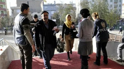 Siverek'te İlk Kez Açık Öğretim Fakültesi Sınavları Yapıldı