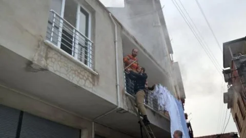 Fatsa'da Ev Yangınında 3 Kişi Dumandan Etkilendi