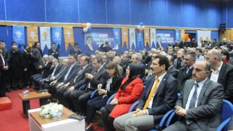 Ak Parti Sapanca İlçe Kongresi Bakan Ayşenur İslam'ın Katılımıyla Gerçekleşti