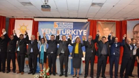 Ak Parti İzmir'de İki İlçe De Tamam