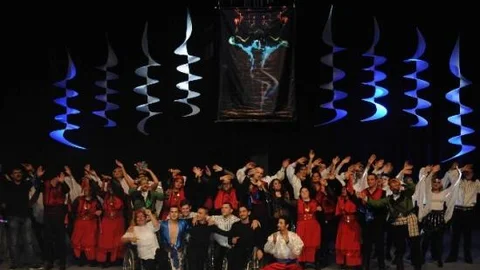 Balçovalı Gençler Kıbrıs'ta Şölene Katıldı