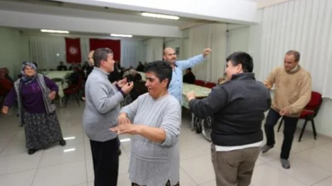 Güçsüzler Yurdu Sakinleri Doyasıya Eğlendi