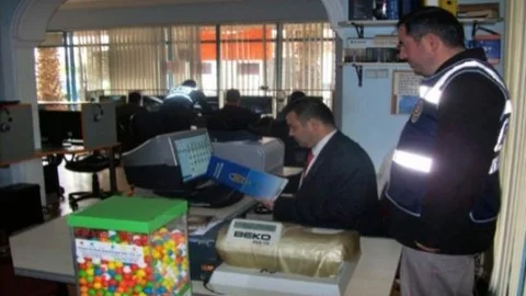 Okulların Çevrelerindeki İnternet Kafe Ve Parklar Denetlendi
