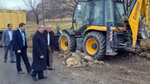 Adilcevaz'da Yol Genişletme Çalışması