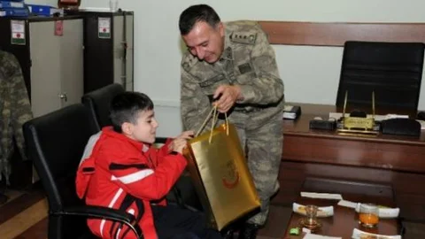 Korgeneral Öngay Engelli Öğrencileri Ağırladı