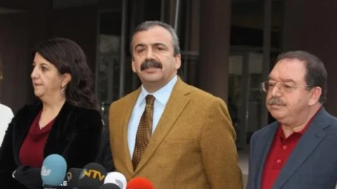 Hdp'den Çözüm Süreci Açıklaması