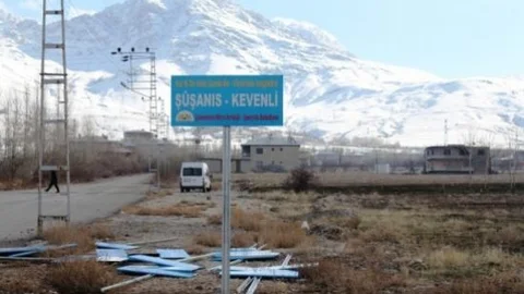 Köylere Kürtçe İsim Tabelası