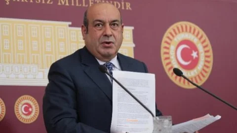 Hdp'nin Şerhine 'kürt' Ve 'kürdistan' Engeli