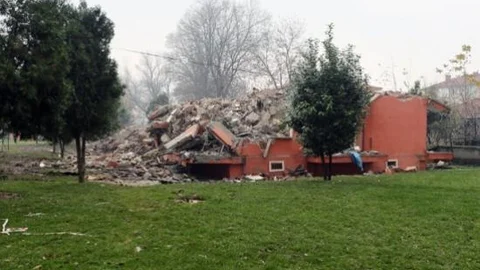 Binalar Yıkıldı Yeşil Alan Genişliyor