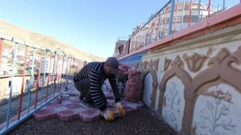 İmaret Tepe Sosyal Tesisleri'nde Hummalı Çalışma