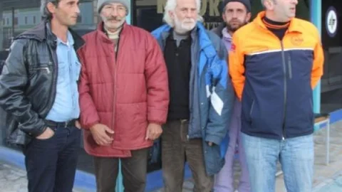 Rize'de Yaylalarda Kar Nedeniyle Mahsur Kalan Vatandaşlar Tek Tek Helikopterle Kurtarılıyor