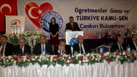 Kamu Sen'den Müdür Atamalarına Tepki