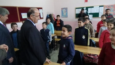 Vali Kolat Ahılı İlköğretim Okulunda İncelemelerde Bulundu