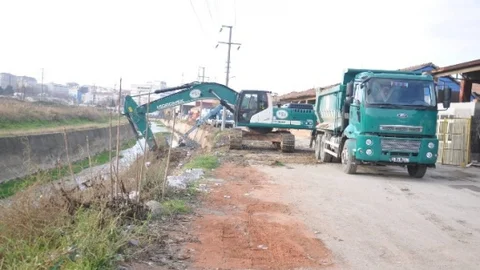 Çoruh Özü Deresi Temizleniyor