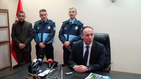 Unutulan Altın Çantası Sahibine Teslim Edildi