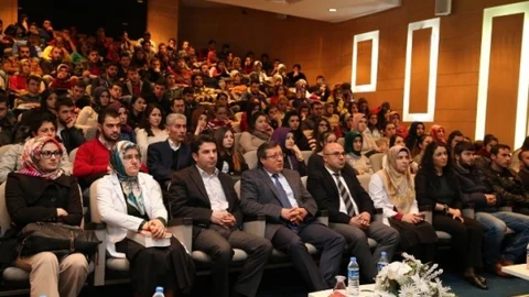 Bayburt Üniversitesi'nde “Mesleki Bilgilendirme Ve Kpss” Paneli…