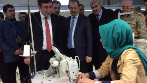 Bakan Yılmaz Bingöl'deki Temaslarına Devam Ediyor