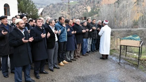 Gazeteci Yenidoğan Son Yolculuğuna Uğurlandı