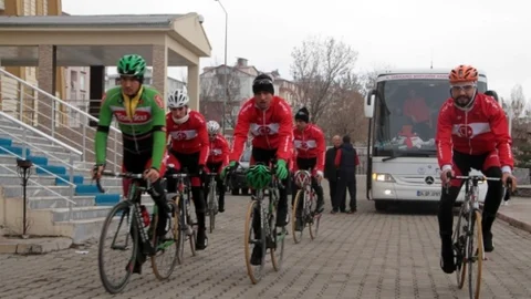 Bisikletçiler Ardahan'a Ulaştı