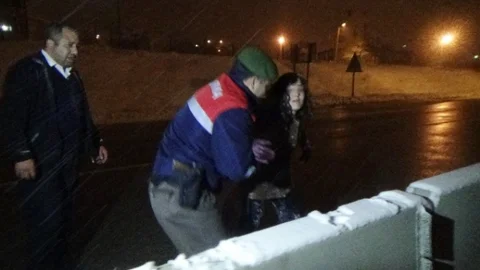 Bolu Dağı'nda Otobüsten Kaçan Genç Kız D-100'ü Birbirine Kattı