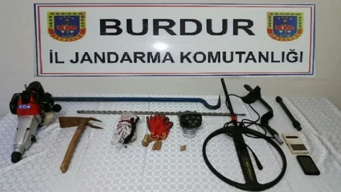 Jandarmadan Sit Alanında Yapılan Kaçak Kazıya Suçüstü