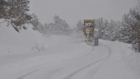 Bolu'da 155 Köy Yolu Ulaşıma Kapandı