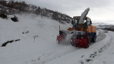 Bingöl'de 273 Köy Yolu Ulaşıma Kapandı