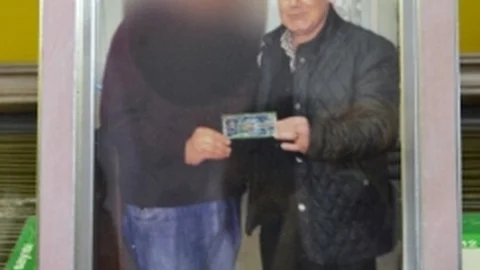 Büyük İkramiyeyi Kazanan Niğdeli Talihli Tatile Gitti