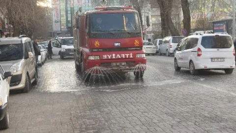 (Özel Haber) Kış Ortası Tozdan Yollar Sulandı
