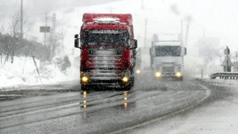 Süpürgelik'te Karla Mücadele Sürüyor