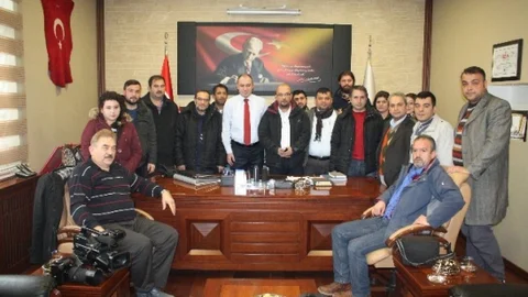 Başkan Arat'tan Basın Mensuplarına Kutlama