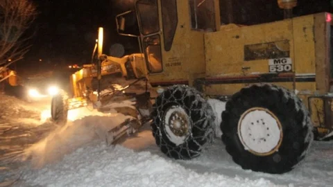 Ardahan'da Tipide Mahsur Kalan Vatandaşları Özel İdare Ekipleri Kurtardı