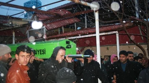 Okuldaki Çukura DÜşen Çocuk Hayatını Kaybetti