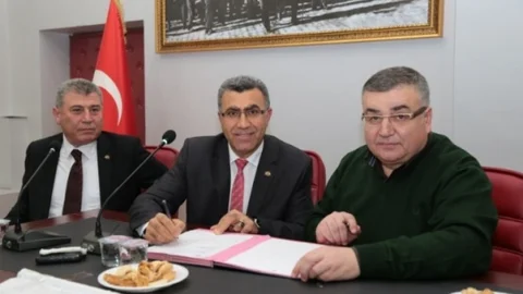 Kırklareli Belediyesi İle Tüm Yerel-Sen Arasında Toplu İş Sözleşmesi İmzalandı