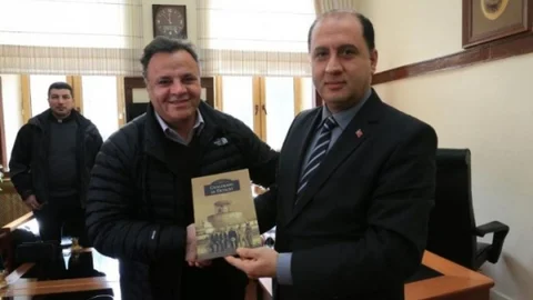 Keldani Cemaati Heyetinden Vali Çomaktekin'e Ziyaret