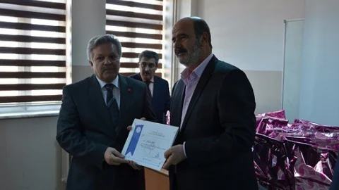 İhtiyaç Sahibi Öğrencilere Giyecek Yardımı