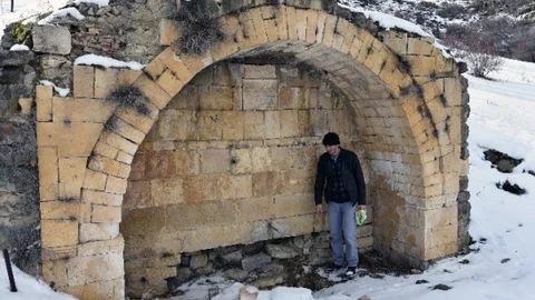 Gümüşhane'de Ecdat Yadigarı Çeşme Onarım Bekliyor