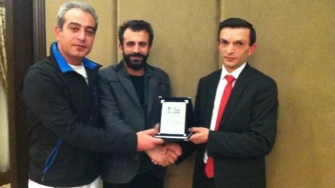 Saturder'den Başarılı Organizatöre Plaket