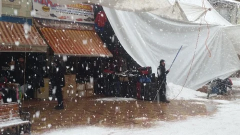 İdil'de Kar Yağışı Hayatı Olumsuz Etkiledi