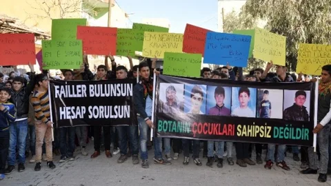 Silopi'de Cizre Olayları Protesto Edildi