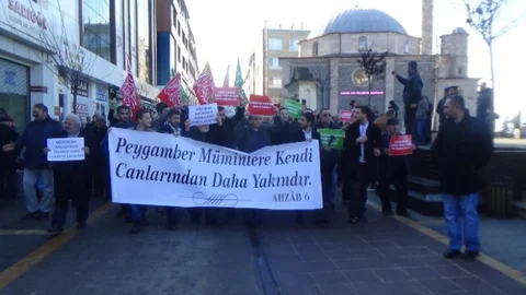 Giresun Üniversitesi'nden Karikatür Tepkisi