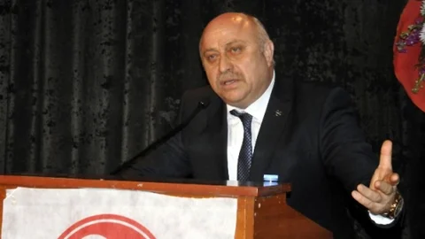 MHP Yalova'da Topçular Yeniden Başkan