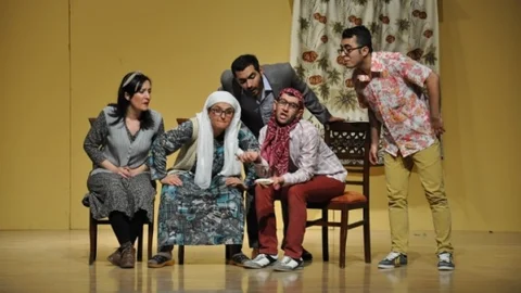 'entrikalı Dolap Komedyası' Beğeni Topladı