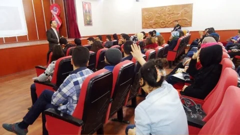 Halk Eğitim Merkezi'den YGS Ve LYS Öğrencilerine Seminer