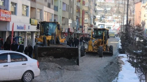 Hakkari Belediyesi'nden Karla Mücadele Çalışması